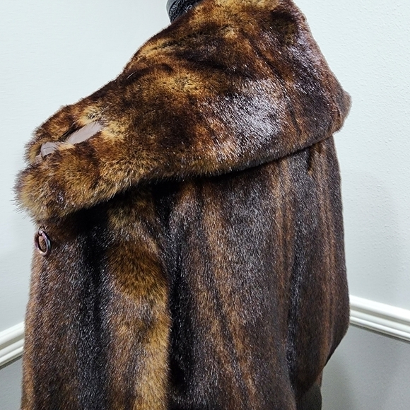 🔥 Luxurious Via  Brown Faux Fur Jacket XS - Picture 6 of 17